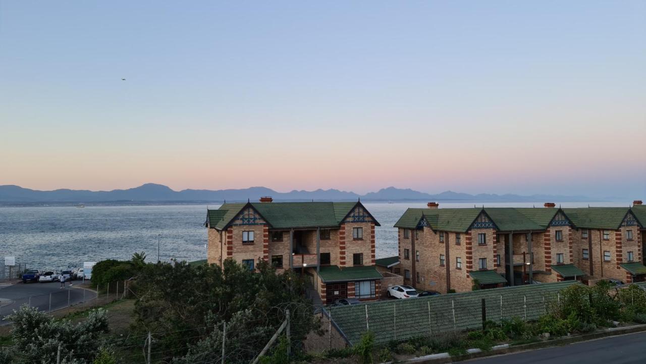 Dan'S Corner Villa Mossel Bay Exterior photo